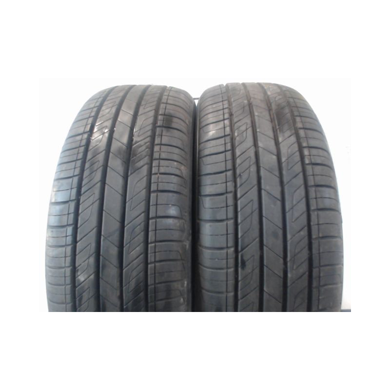 Paire de pneus KUMHO SOLUS HS63 195 55 16 87 H