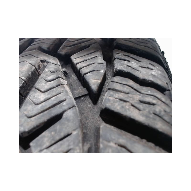 Paire de pneus TAURUS WINTER 185 60 15 88 T