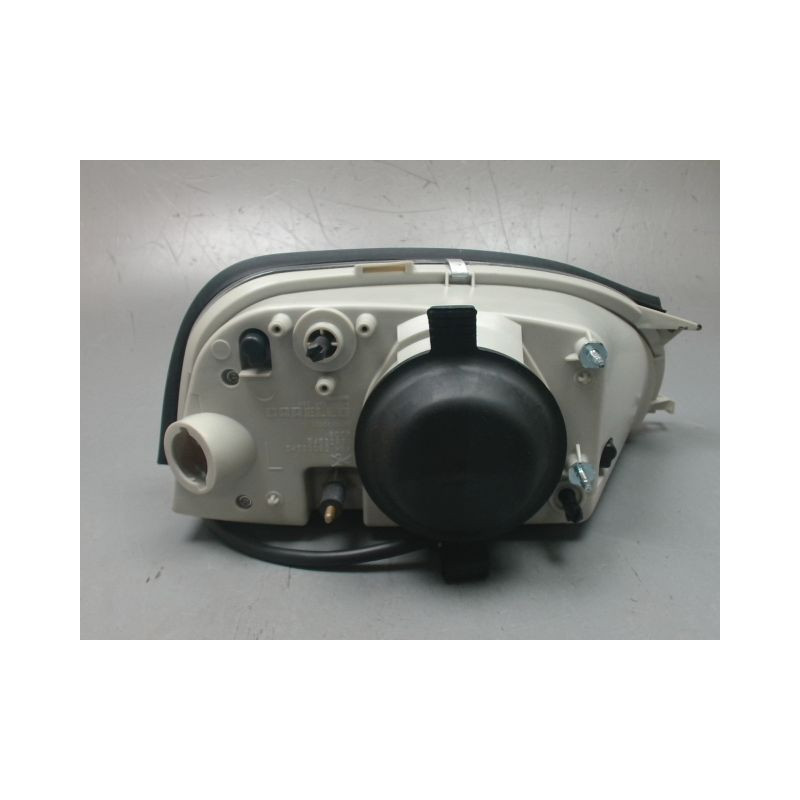 PHARE GAUCHE ROVER 100
