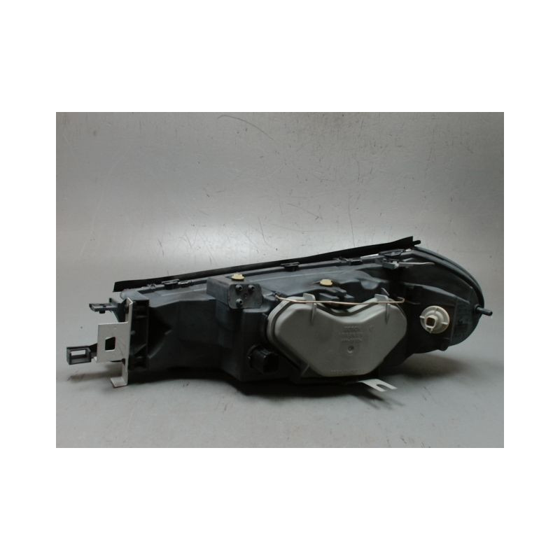PHARE DROIT FORD MONDEO