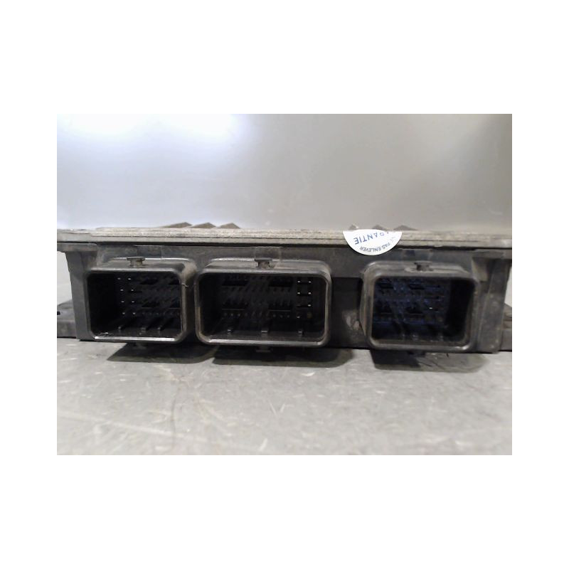 CALCULATEUR MOTEUR RENAULT MEGANE