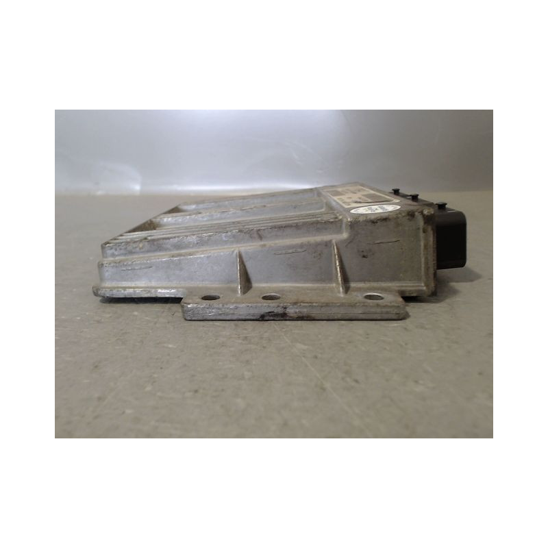 CALCULATEUR MOTEUR CITROEN XSARA