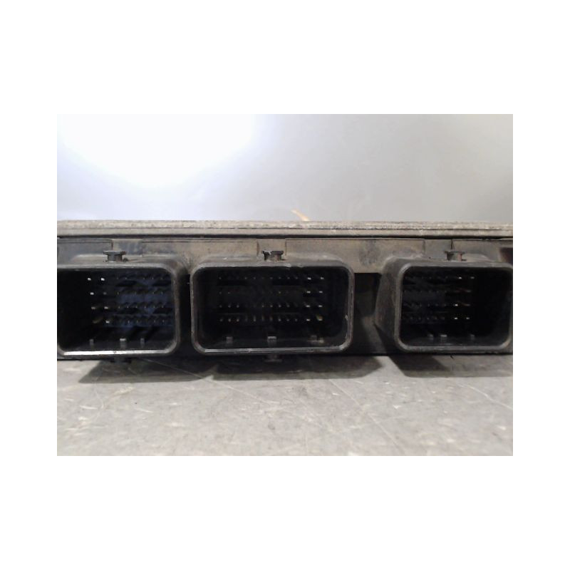 CALCULATEUR MOTEUR RENAULT KANGOO
