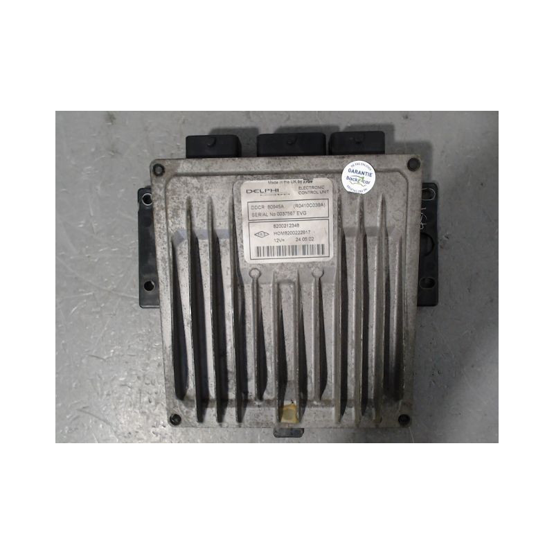 CALCULATEUR MOTEUR RENAULT CLIO