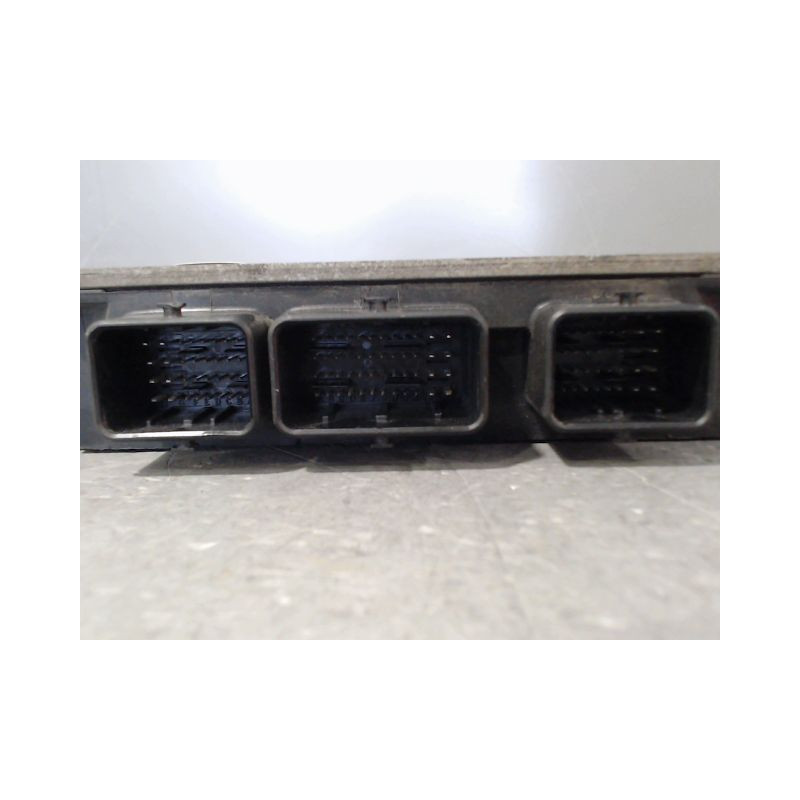 CALCULATEUR MOTEUR RENAULT CLIO