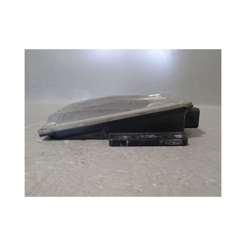 CALCULATEUR MOTEUR RENAULT CLIO