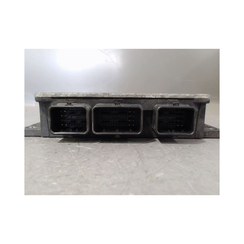 CALCULATEUR MOTEUR RENAULT MEGANE