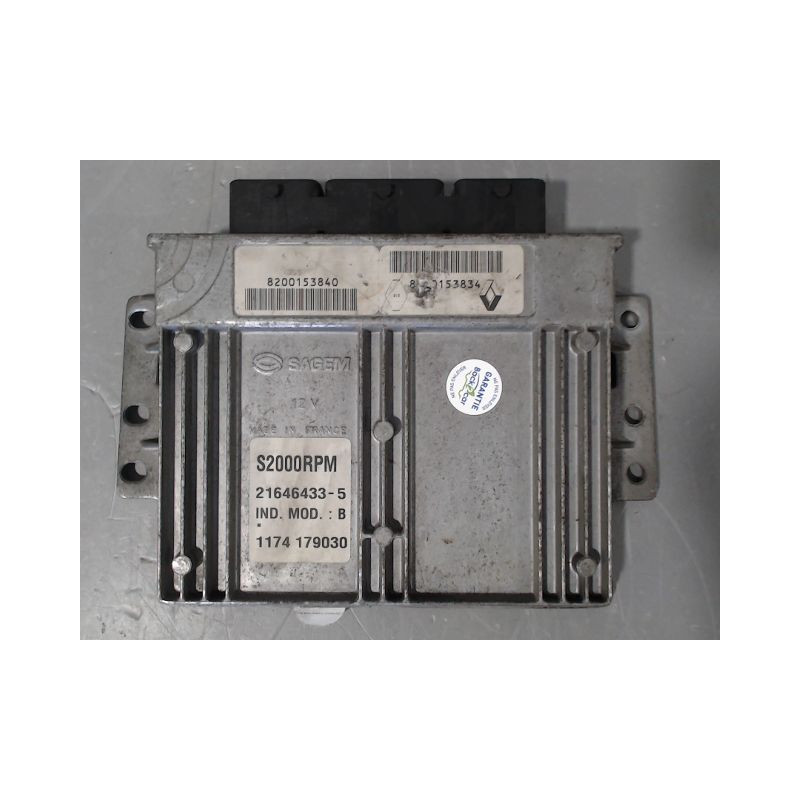 CALCULATEUR MOTEUR RENAULT CLIO