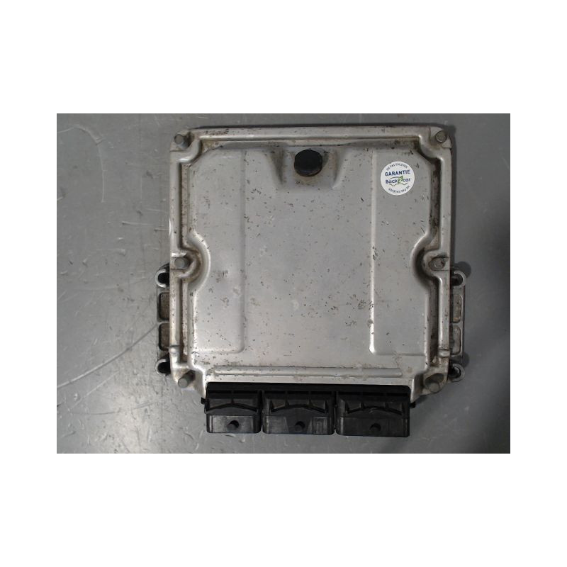 CALCULATEUR MOTEUR RENAULT LAGUNA