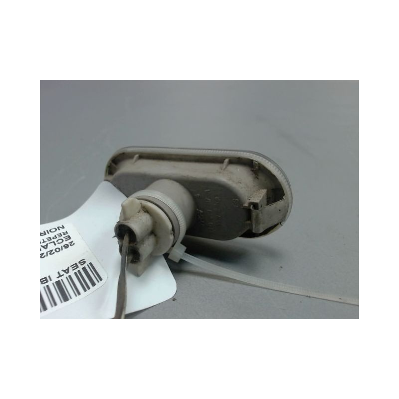 REPETITEUR AILE GAUCHE SEAT IBIZA 4  DIESEL