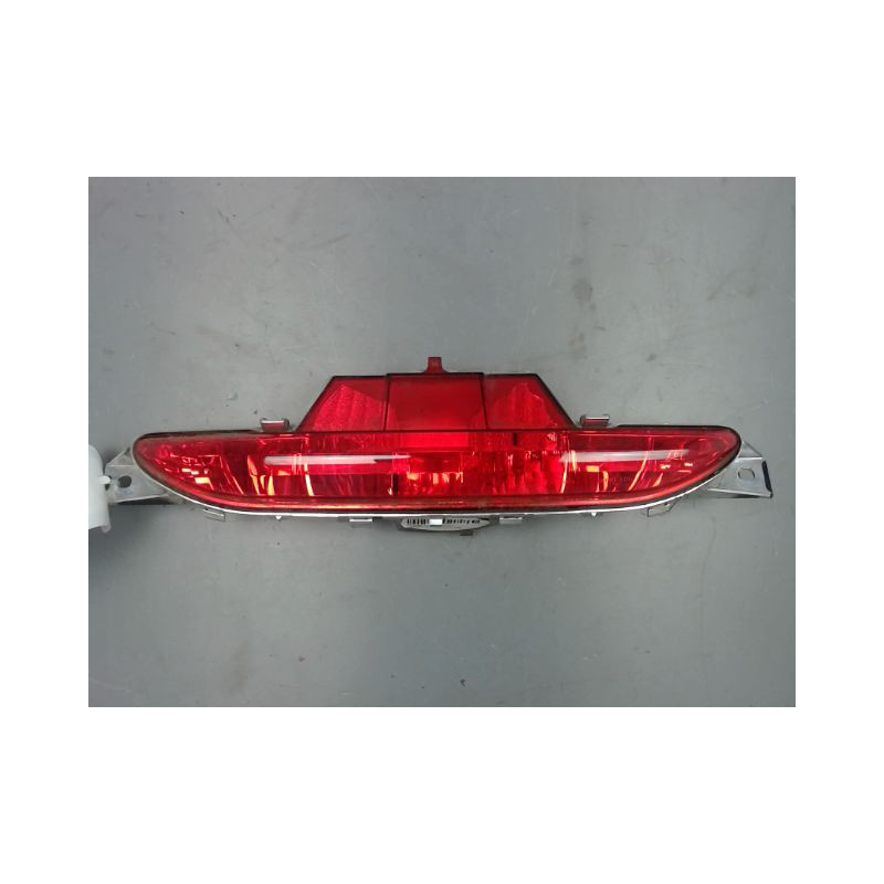 FEU BROUILLARD CENTRAL ARRIERE PEUGEOT 208 1 PHASE 1 1.2 VTI - 12V