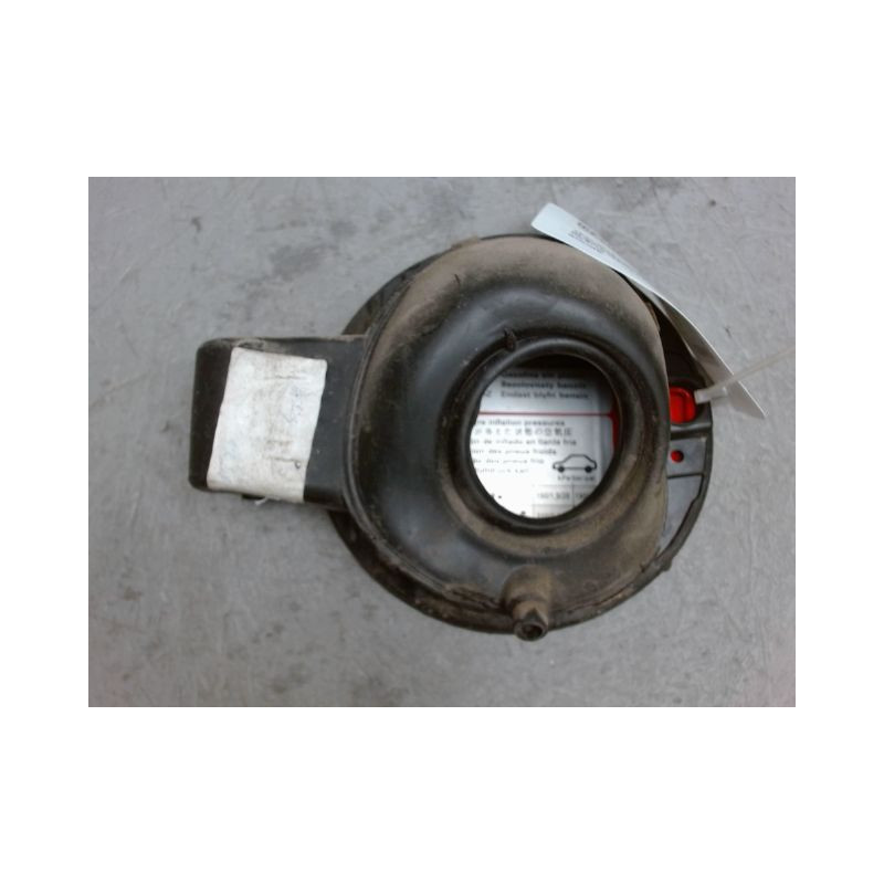 VOLET DE TRAPPE CARBURANT VOLKSWAGEN POLO 5 PHASE 1 ESSENCE