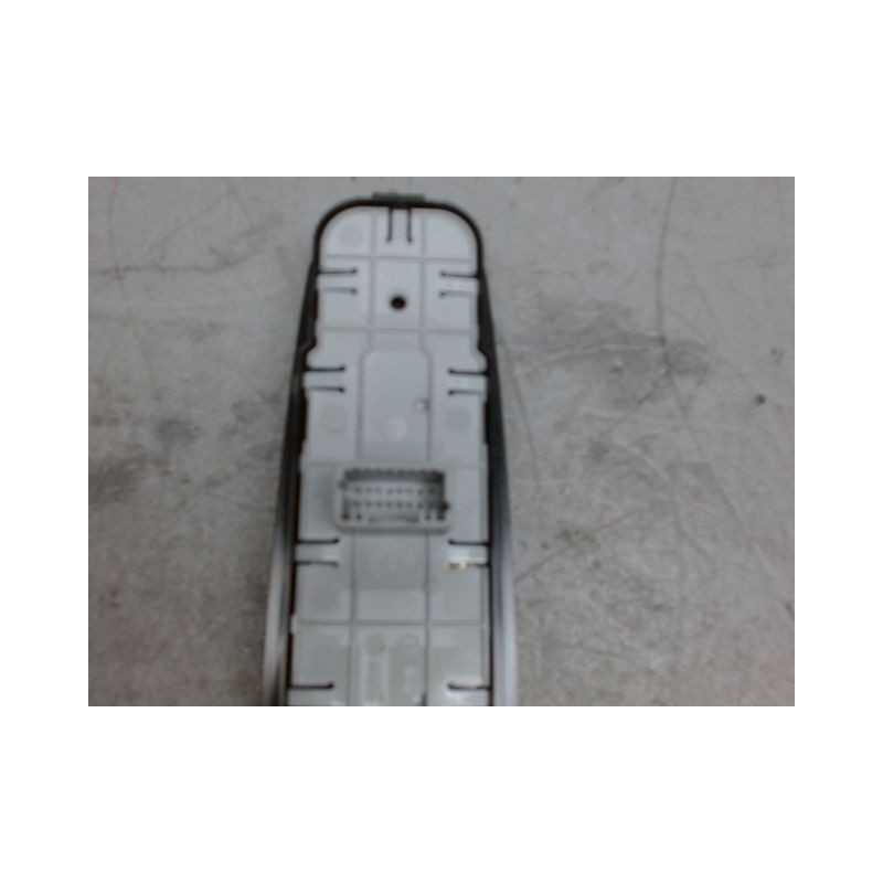 COMMANDE LEVE-GLACE PORTE AVG RENAULT SCENIC 3 PHASE 3 1.5 DCI - 8V