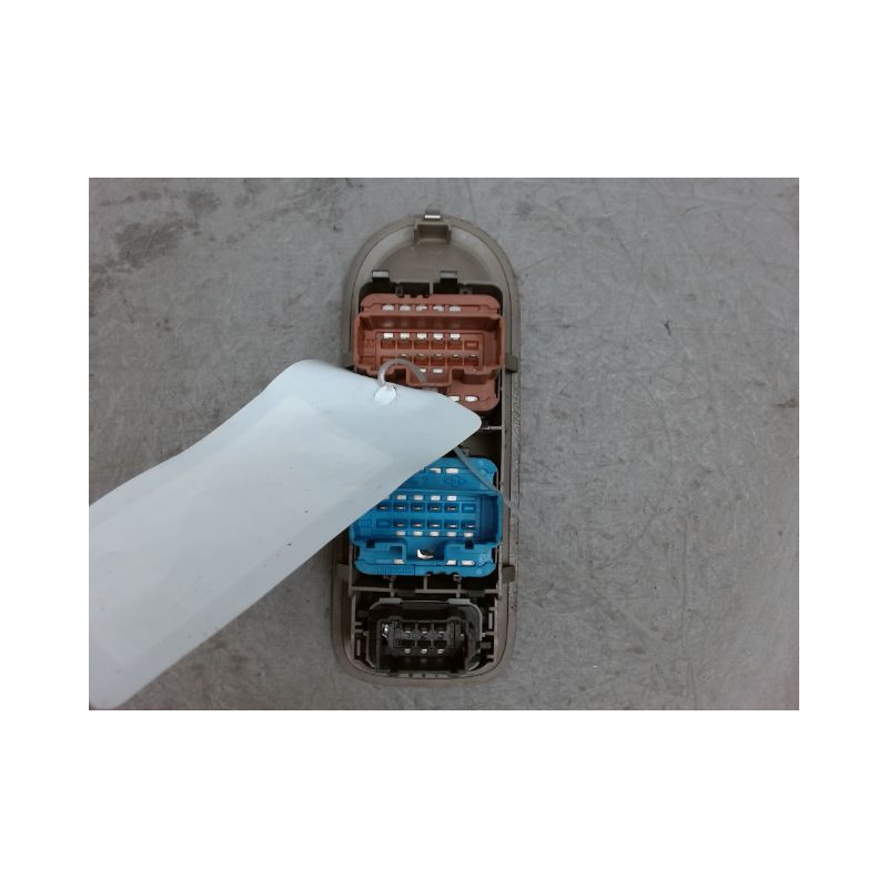 COMMANDE LEVE-GLACE PORTE AVG RENAULT CLIO 3 PHASE 1 ESSENCE