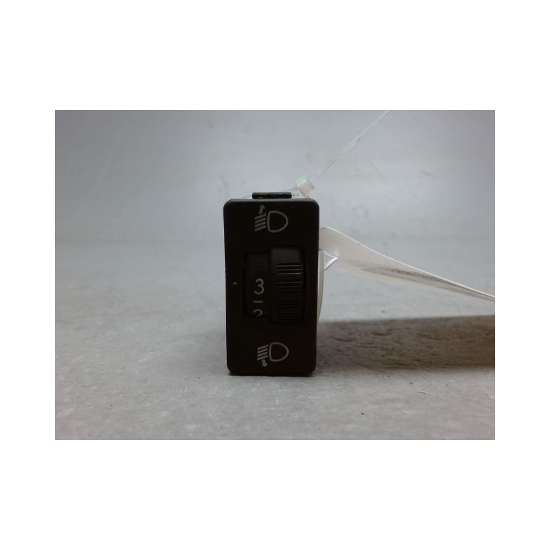 COMMANDE RÉGLAGE HAUTEUR DE PHARE CITROEN C3 2 PHASE 1 1.4I - 8V