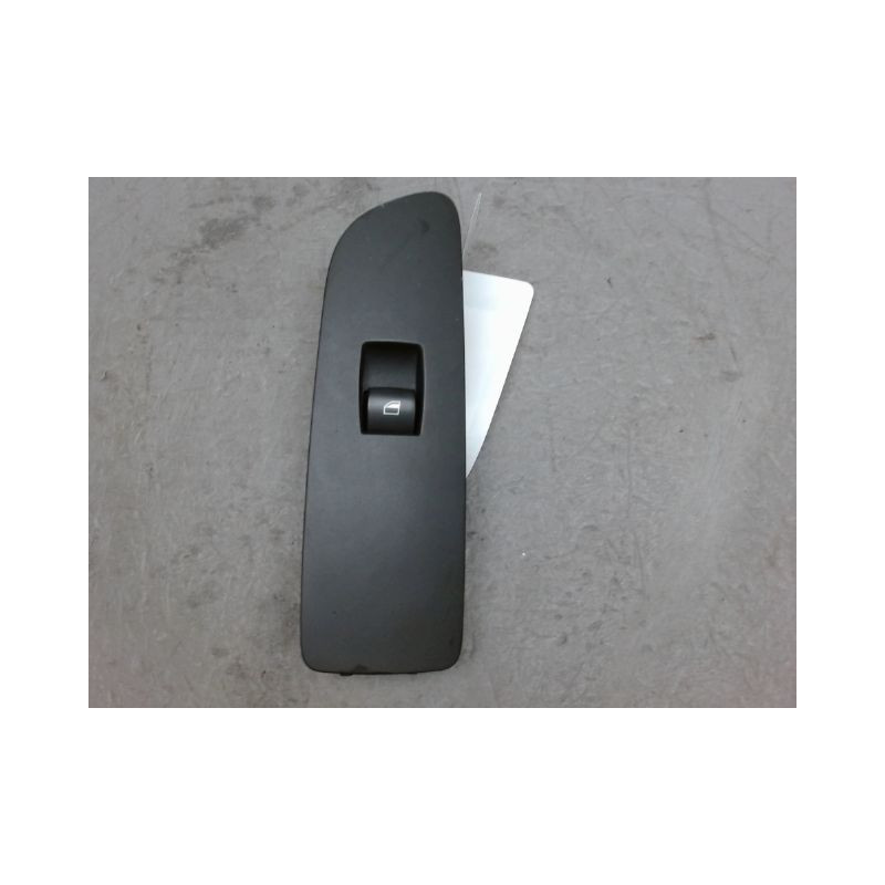 COMMANDE LEVE-GLACE PORTE AVD B.M.W. SERIE 1