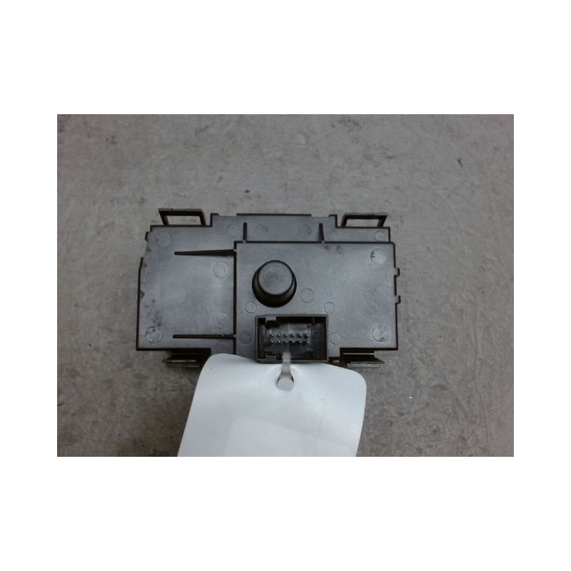 INTERIEUR COMMANDE PHARES B.M.W. SERIE 1