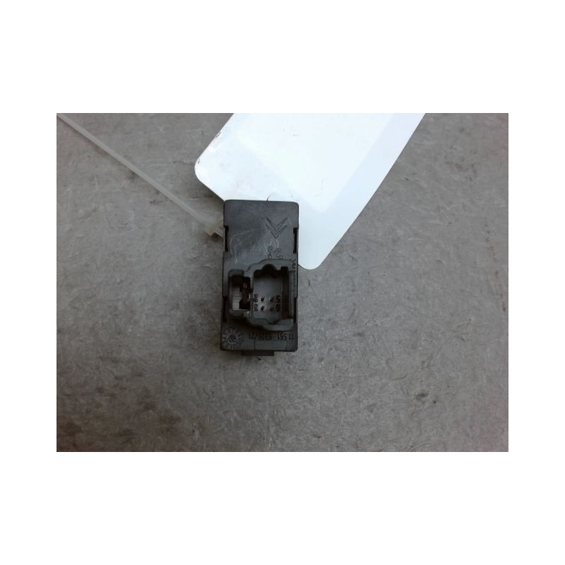 COMMANDE LEVE-GLACE PORTE ARD PEUGEOT 307 PHASE 1 1.6I - 16V