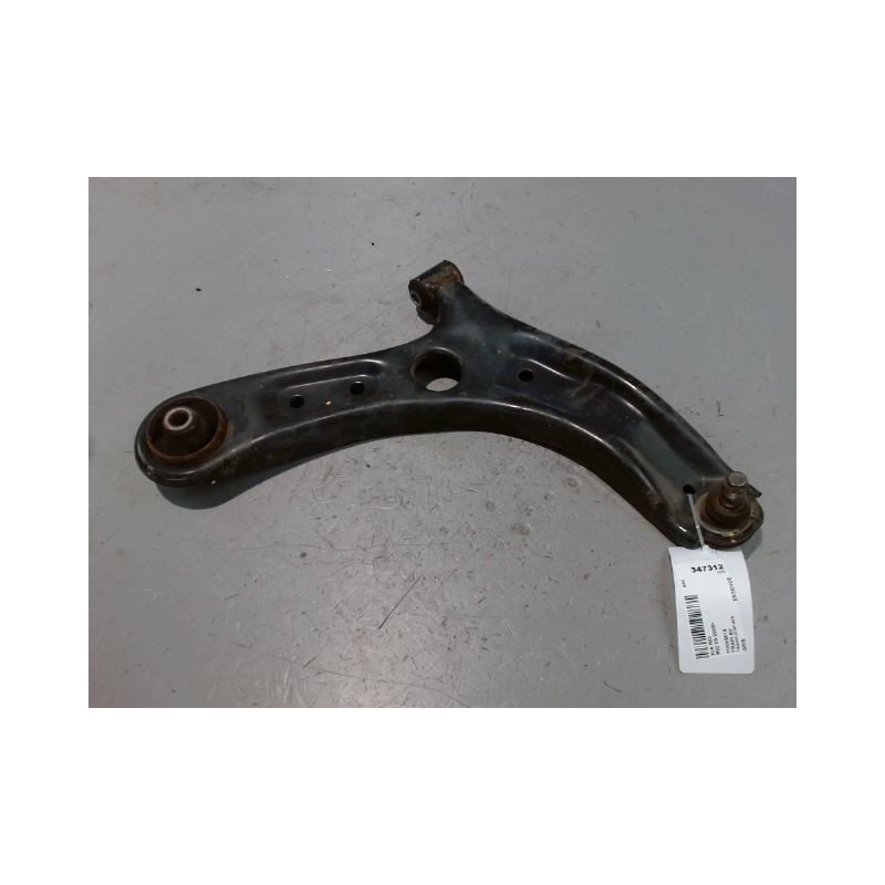 TRIANGLE INFERIEUR AVANT DROIT KIA RIO 2005-