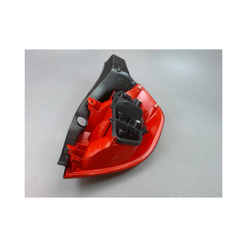 FEU ARRIERE GAUCHE  RENAULT CLIO III Phase 1 2005-2009