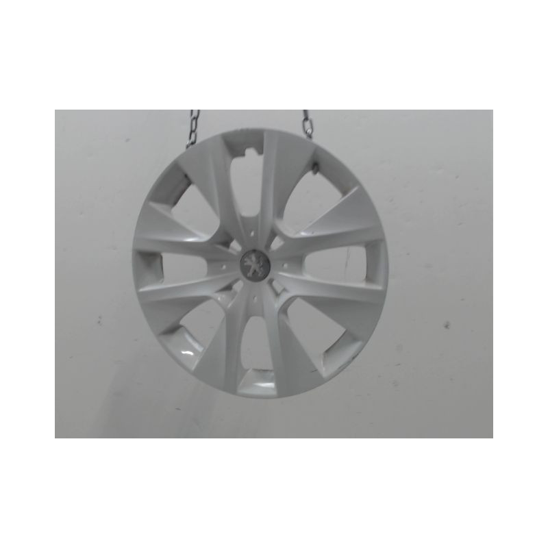 ENJOLIVEUR DE ROUE PEUGEOT 208 2012-...