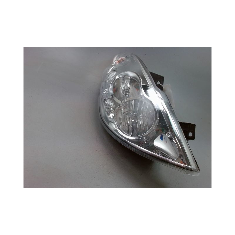 PHARE DROIT RENAULT MASTER
