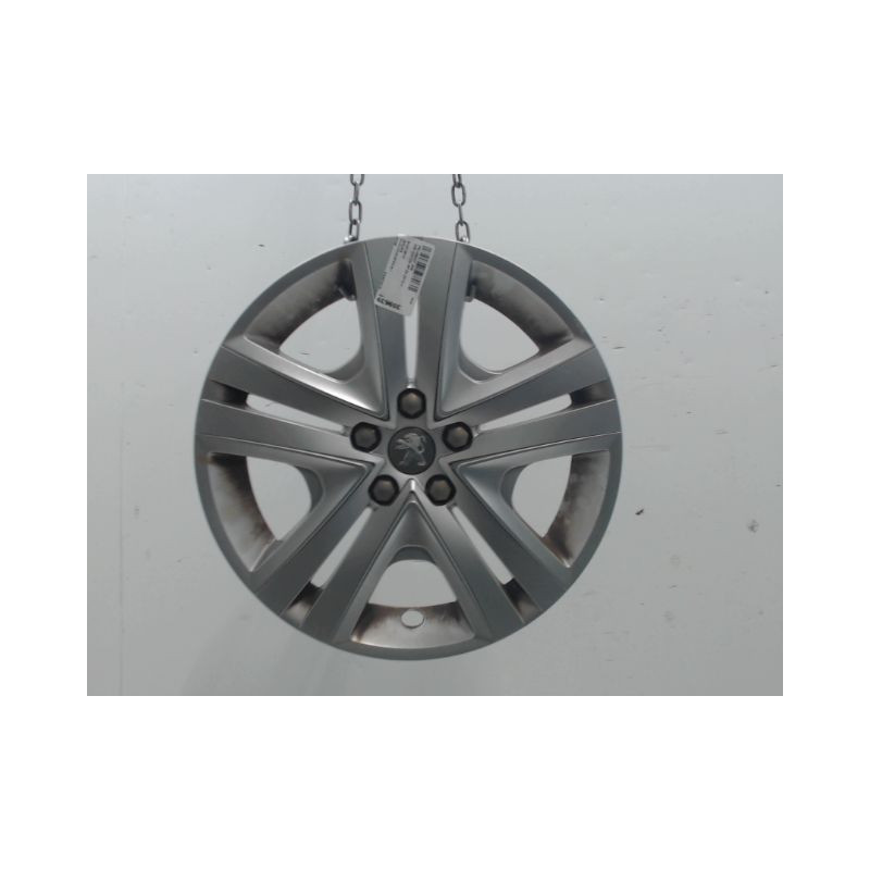 ENJOLIVEUR DE ROUE PEUGEOT 208 2012-...