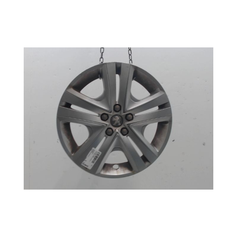 ENJOLIVEUR DE ROUE PEUGEOT 208 2012-...