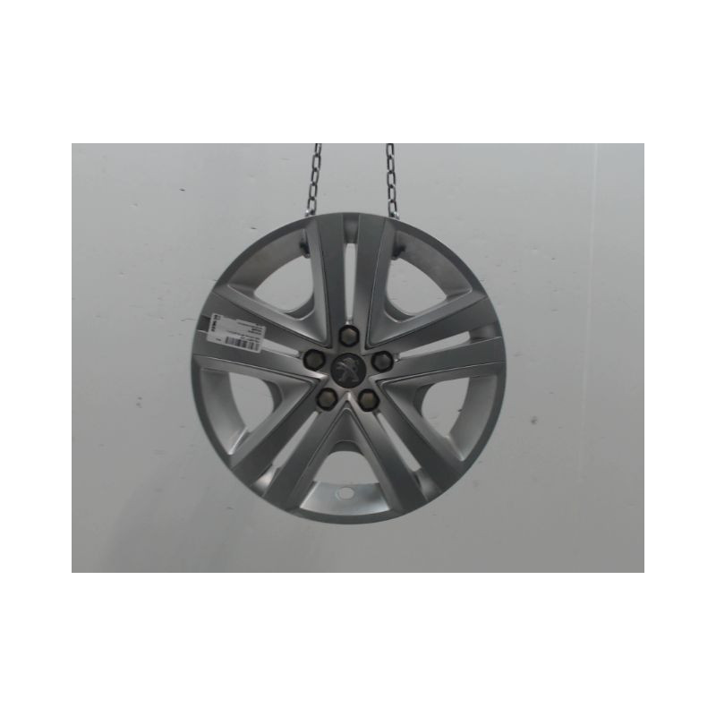 ENJOLIVEUR DE ROUE PEUGEOT 208 2012-...