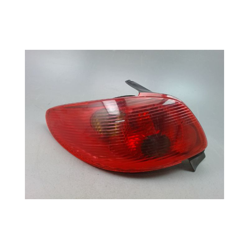 FEU ARRIERE GAUCHE  PEUGEOT 206 1998-2009