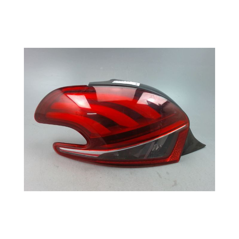 FEU ARRIERE GAUCHE  PEUGEOT 208 Phase 1 2012-...