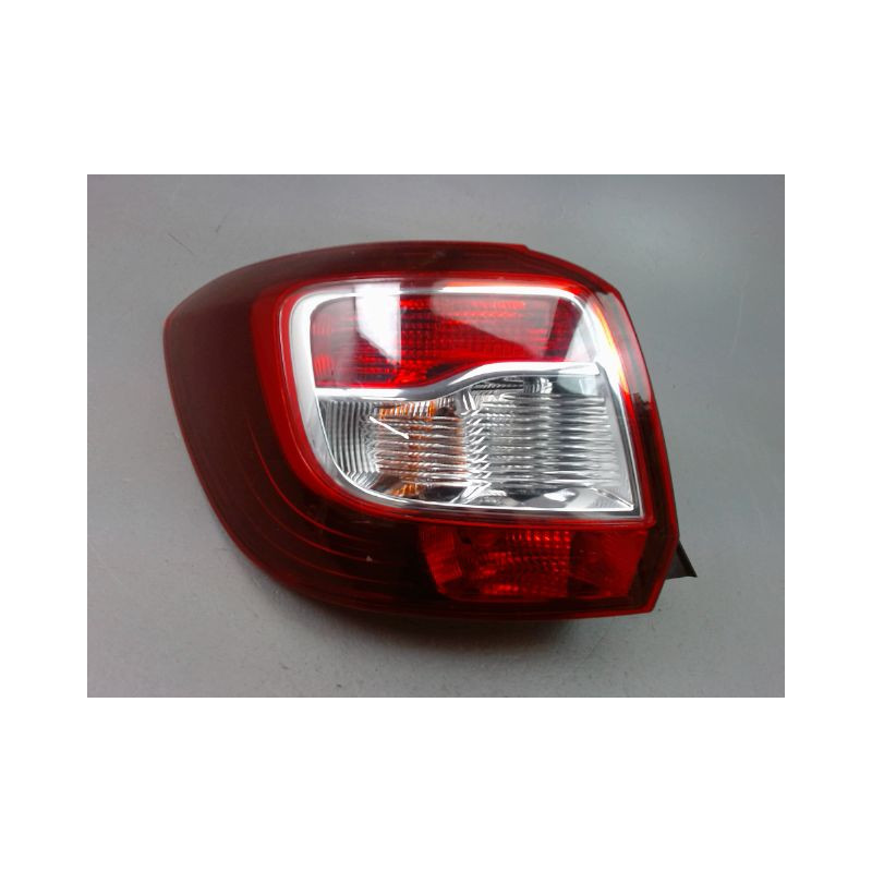 FEU ARRIERE GAUCHE  DACIA SANDERO II Phase 1 2012-...