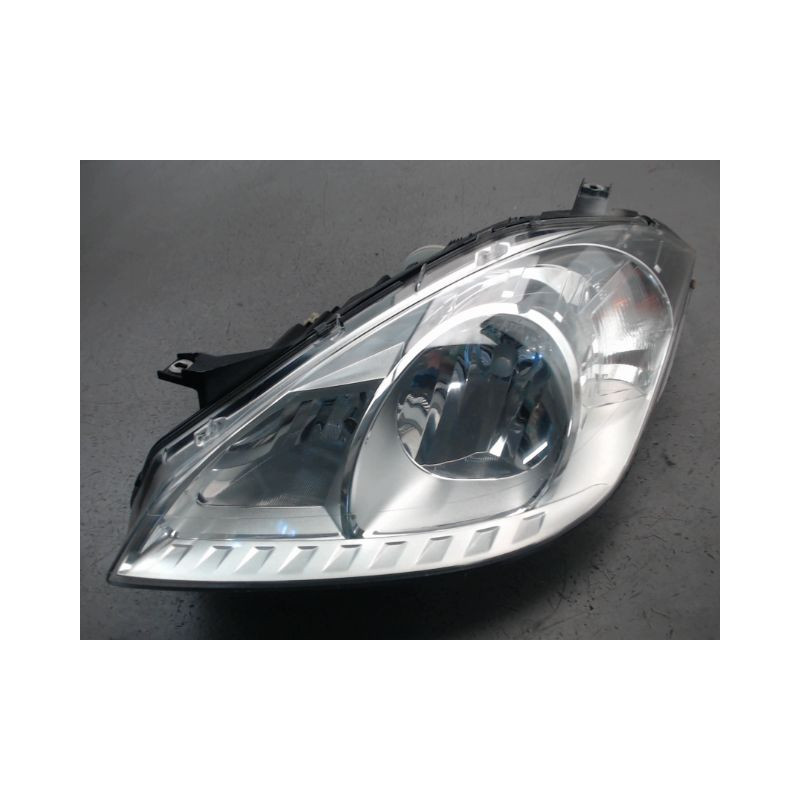 PHARE GAUCHE MERCEDES CLASSE A