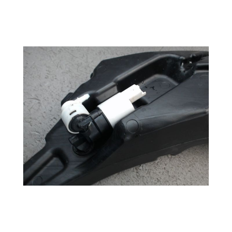 RESERVOIR LAVE-GLACE AVANT PEUGEOT 308