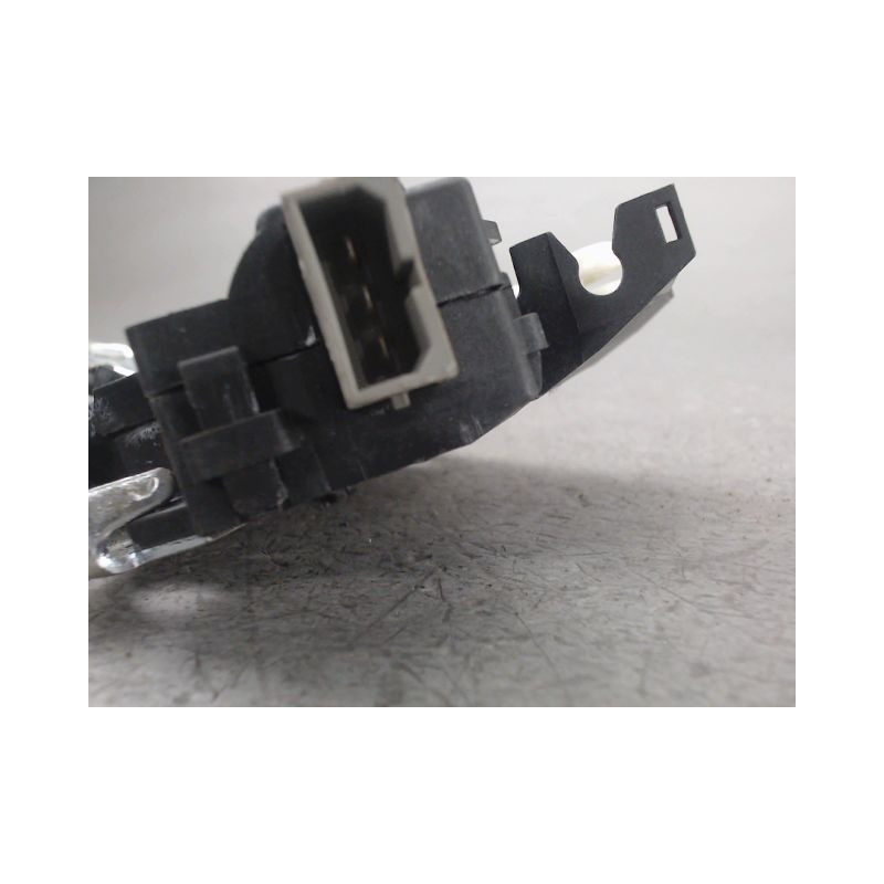 SERRURE COFFRE ARRIERE AUDI A4