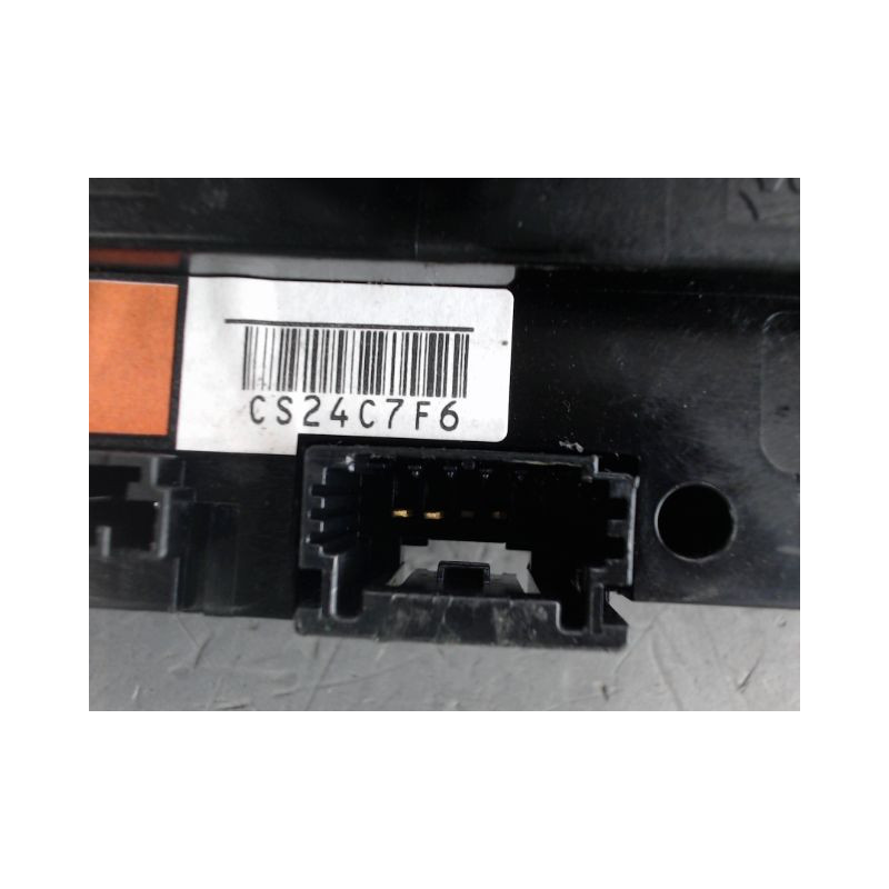 BLOC COMMODOS PEUGEOT 208