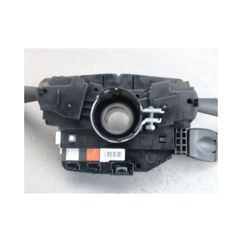 BLOC COMMODOS PEUGEOT 208