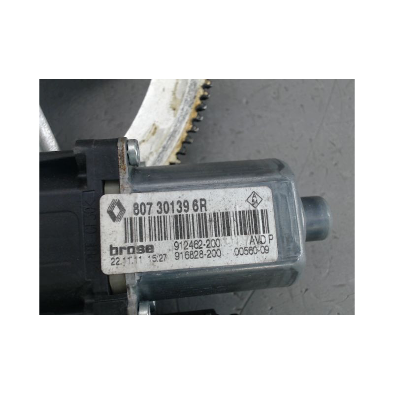 MECANISME LEVE-GLACE AVANT DROIT RENAULT MEGANE