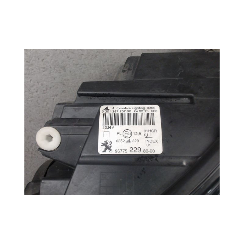 PHARE DROIT PEUGEOT 308