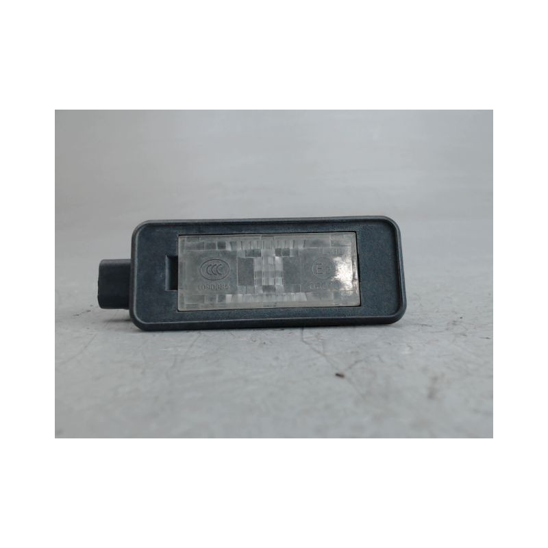 ECLAIREUR PLAQUE DE POLICE DROIT PEUGEOT 308