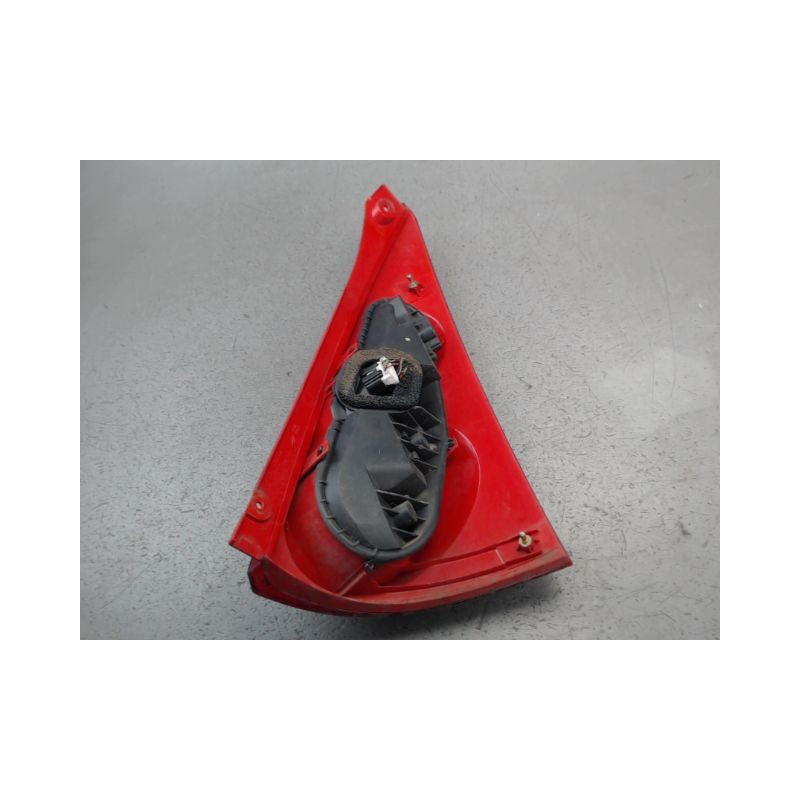 FEU ARRIERE GAUCHE  PEUGEOT 107