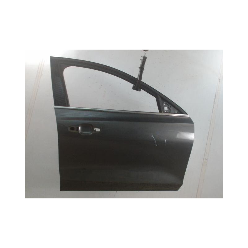 PORTE AVANT DROIT FORD FOCUS