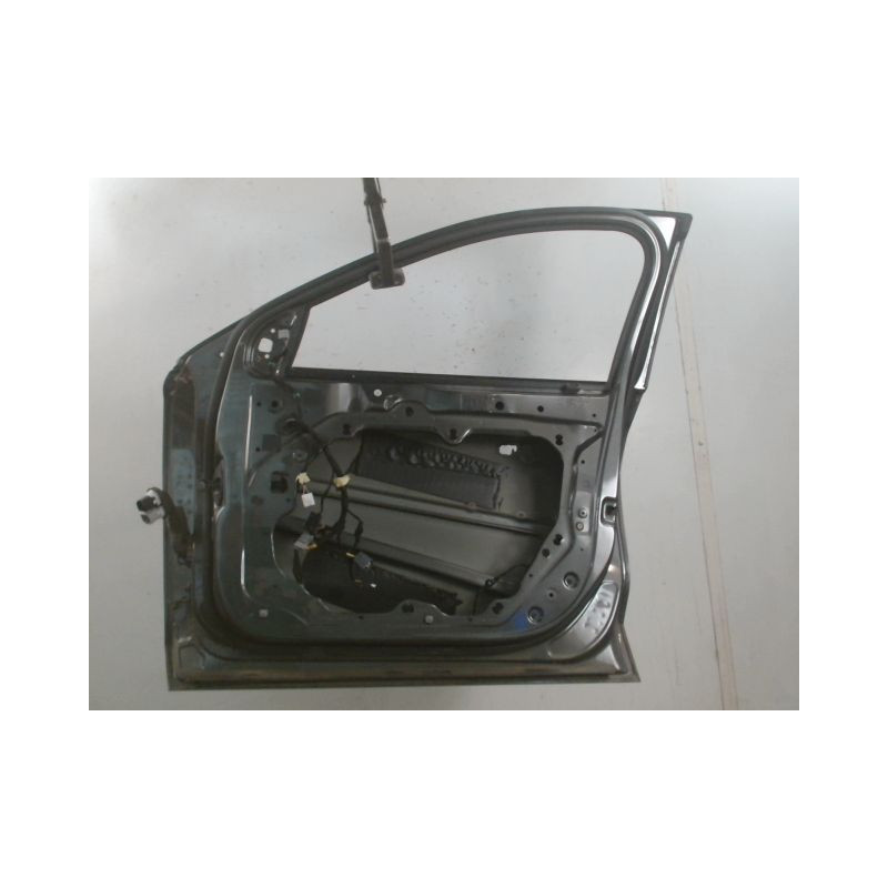 PORTE AVANT DROIT FORD FOCUS