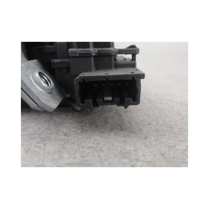 SERRURE HAYON  FORD FOCUS