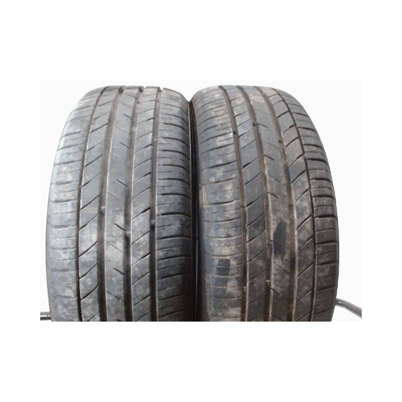 Paire de pneus KUMHO ECSTA HS52 195 55 16 87 V