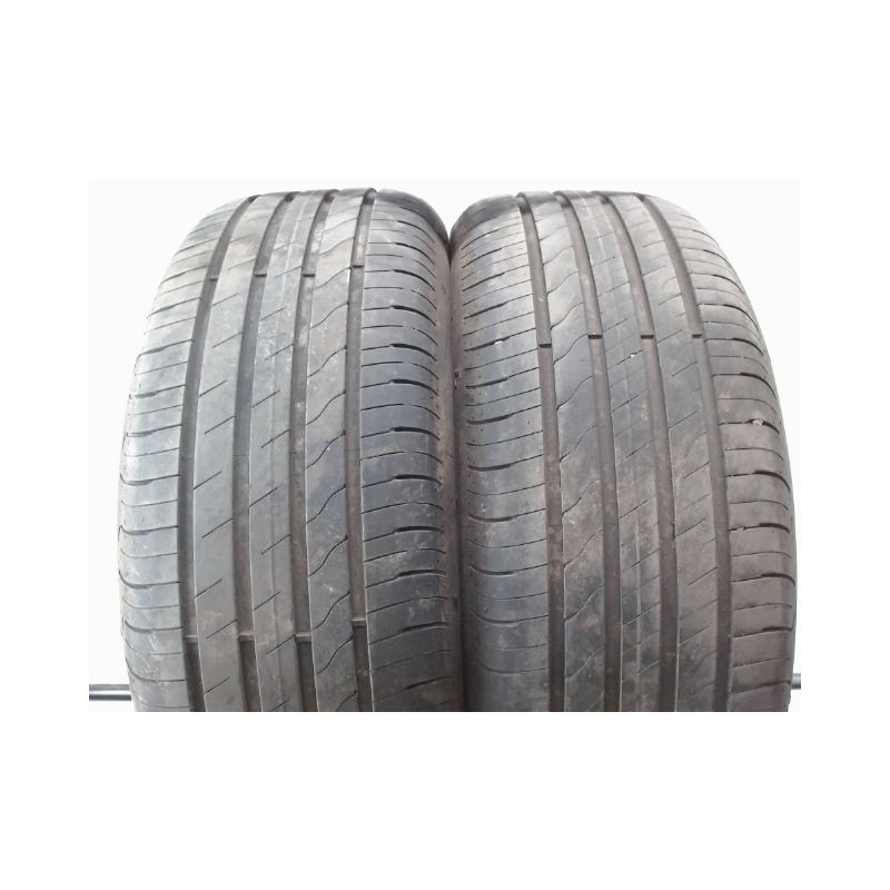 Paire de pneus GOOD YEAR EFFICIENT GRIP PERFORMANCE 2 215 55 17 98 W