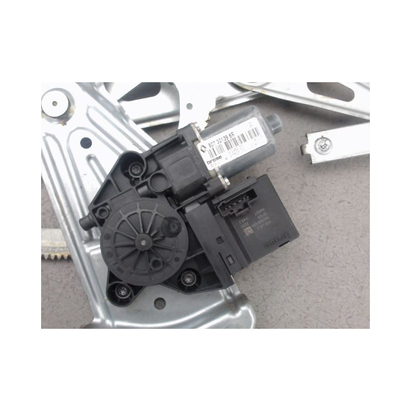 MECANISME LEVE-GLACE AVANT DROIT RENAULT MEGANE