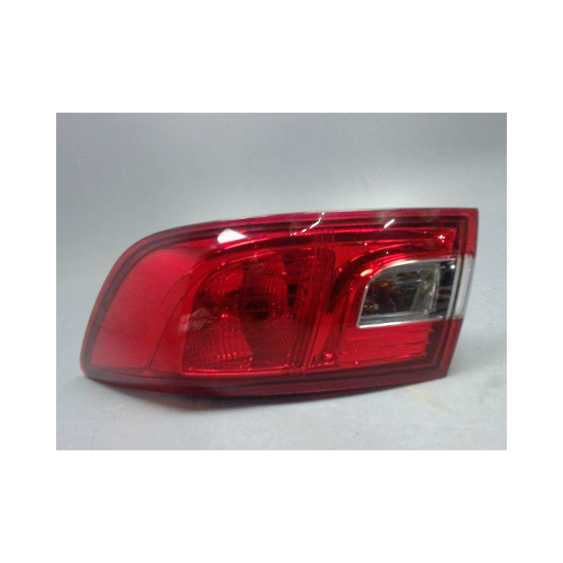 FEU ARRIERE DROIT RENAULT CLIO 4 PHASE 2 1.5 DCI - 8V TU