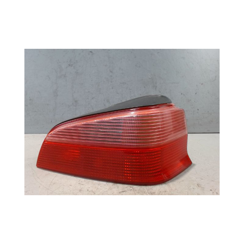 FEU ARRIERE DROIT PEUGEOT 106 96-2003