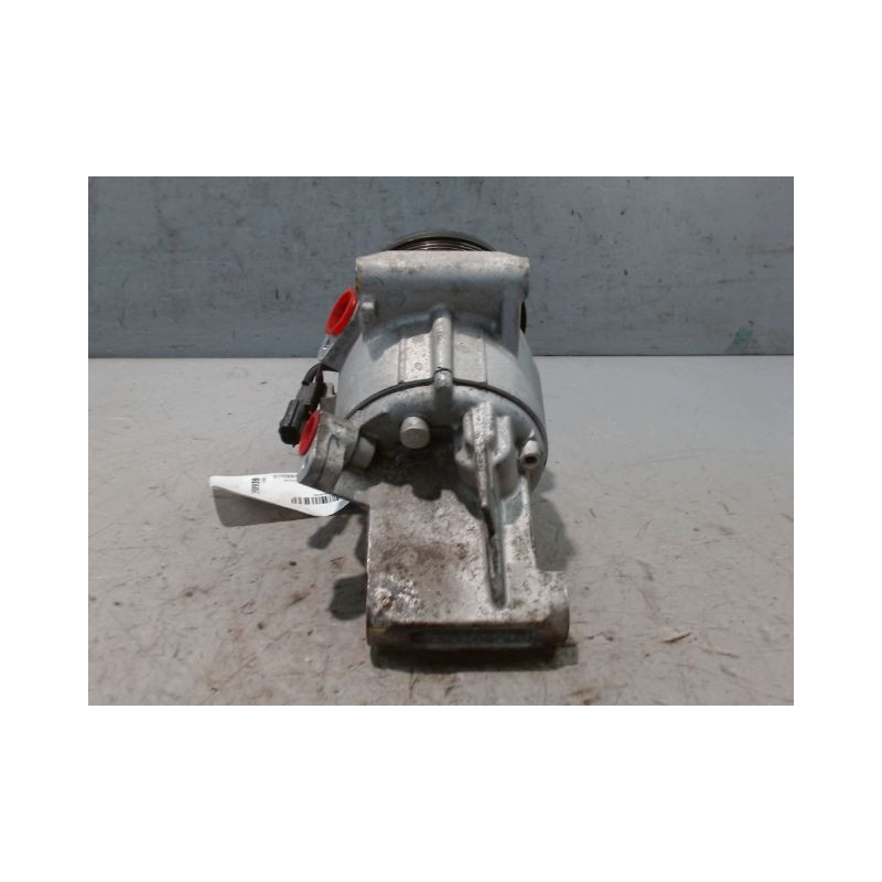 COMPRESSEUR AIR CONDITIONNE DACIA SANDERO